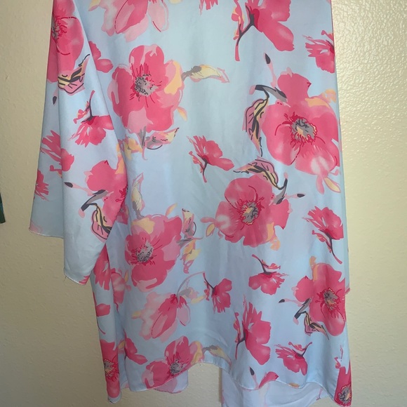 cover up blue with pink flowers - Picture 2 of 3